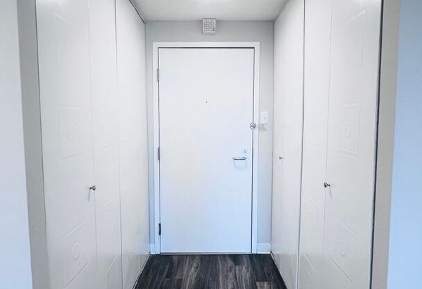 2 beds, 1 bath, 710 sqft, $1,450, Unit # 1709