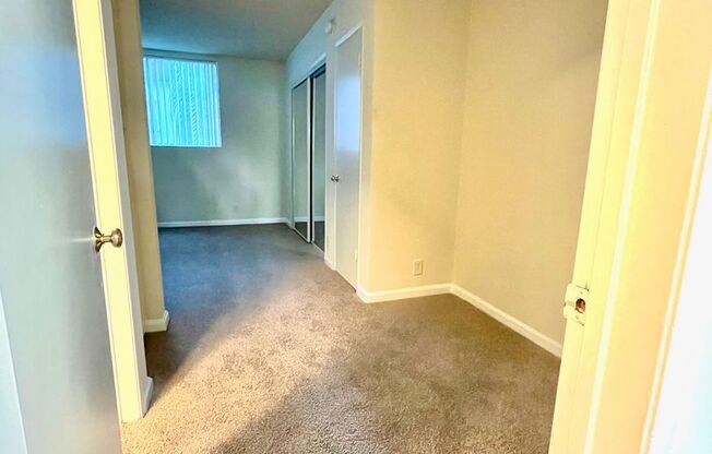 1 bed, 1 bath, 550 sqft, $1,725, Unit 16