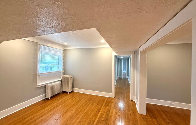 3 beds, 1.5 baths, $1,750, Unit 3801 Jones Street-Unit 6