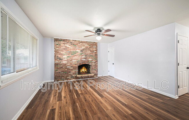 4202 N ASKEW AVE