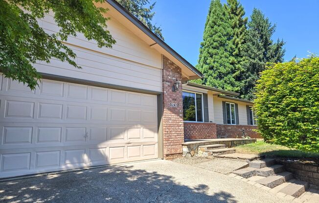 Single Story Home In South Salem ~ 5245 Lone Oak Rd