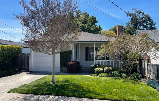 3BD 1 BA Home in San Carlos with large backyard!