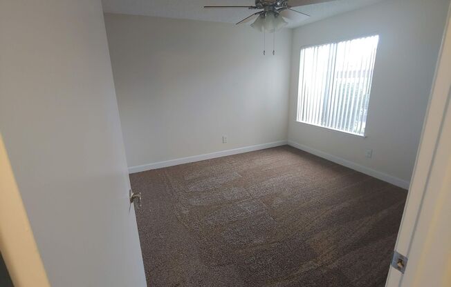 3 beds, 2 baths, 1,211 sqft, $2,015, Unit 1690-120