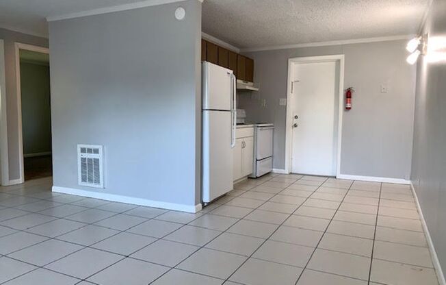 2 beds, 1 bath, $1,125