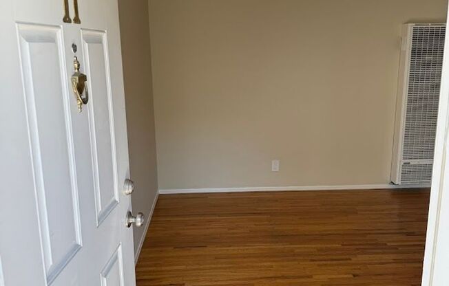 1 bed, 1 bath, 625 sqft, $1,795, Unit 11