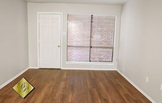 2 beds, 1 bath, $1,050, Unit 1170 #09