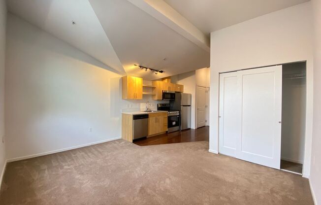 Studio, 1 bath, 175 sqft, $1,895, Unit 2506-A