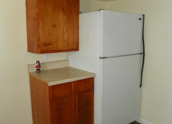 2 beds, 1 bath, $800