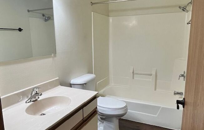 1 bed, 1 bath, 672 sqft, $1,215, Unit 403-209