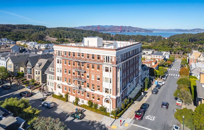 145 Laurel Street (1111r)