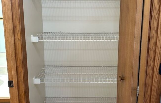 1 bed, 1 bath, 700 sqft, $1,220, Unit 401-317