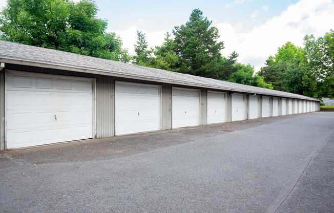 Birch Creek | Garages