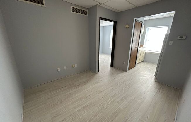 1 bed, 1 bath, 600 sqft, $550, Unit 304