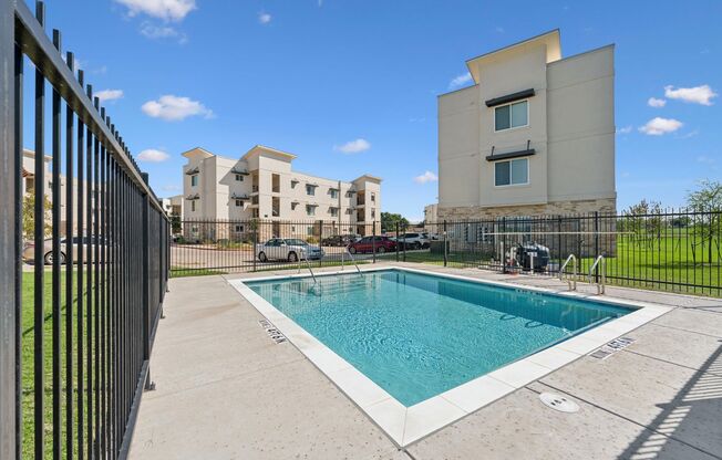 1 bed, 1 bath, 715 sqft, $1,179, Unit 523
