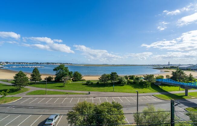 1 bed, 1 bath, 646 sqft, $2,975, Unit PH506