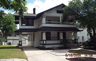 940 W MULBERRY