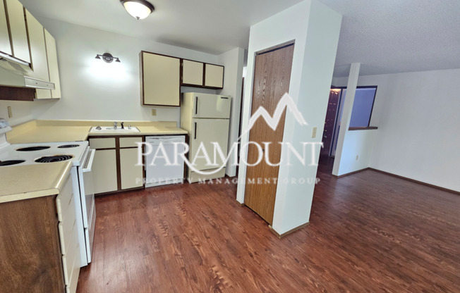 2 beds, 1 bath, $1,500