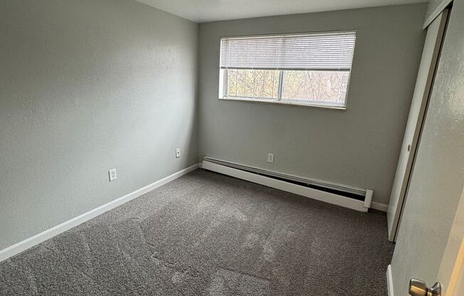 3 beds, 2 baths, $1,745, Unit # 7
