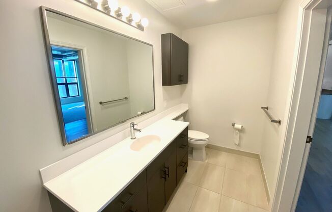 2 beds, 1 bath, 835 sqft, $2,295, Unit Unit 205