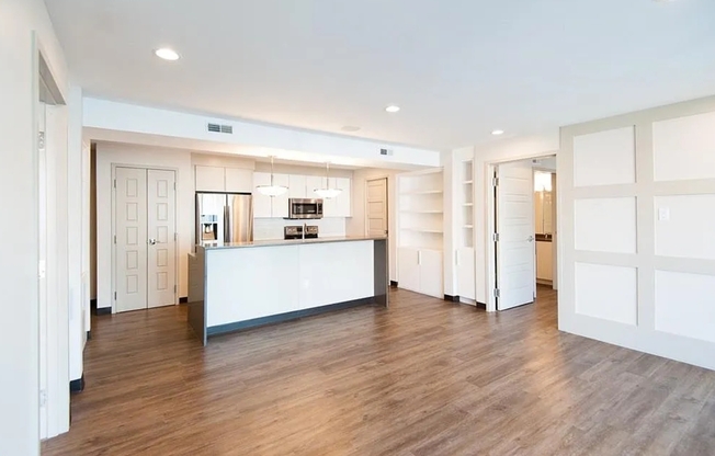 2 beds, 2 baths, $4,250, Unit Unit 209