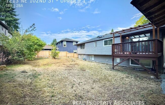 1213 NE 102 ST