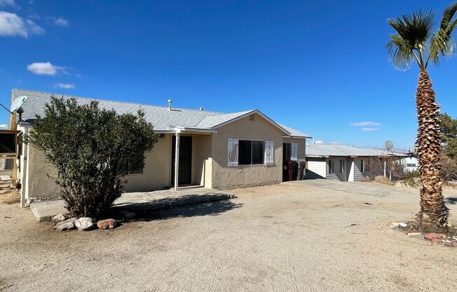 Cozy 3-Bedroom Home Near 29 Palms Base & Joshua Tree