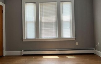 132 GLENDALE AVE