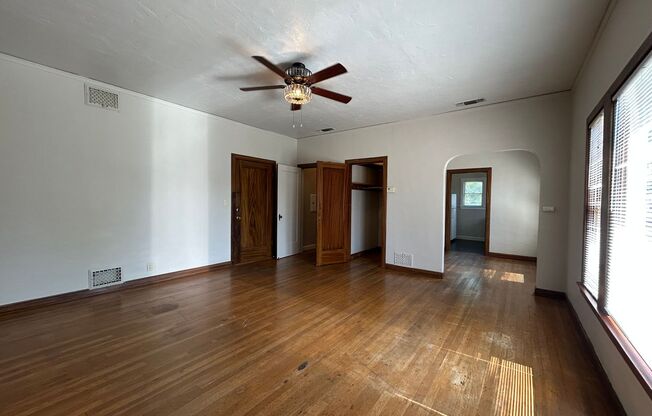 J Street (3409)