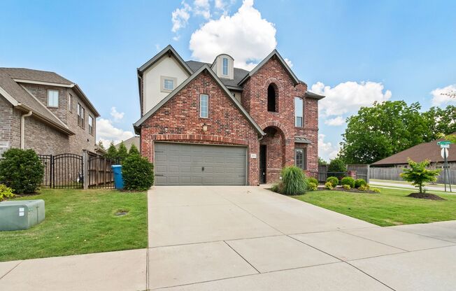 $200.00 Move-In Special - Beautiful Bentonville Home!