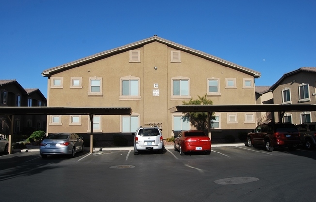 3 beds, 2 baths, $1,690, Unit # 2111