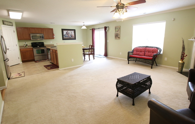 Spacious 3 Bedroom/ 3 Bath with Office! Available in December!