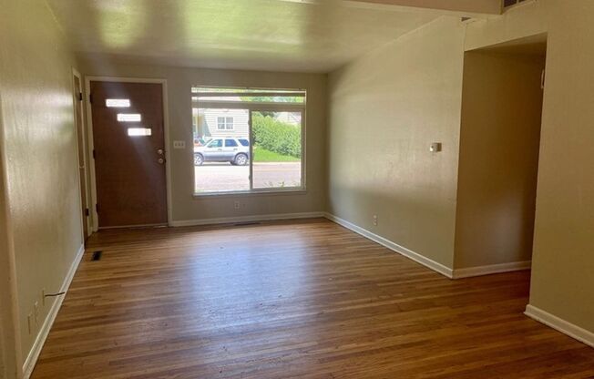 Large Backyard, Close to CSU!