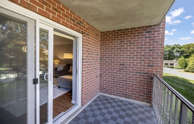 2 beds, 2 baths, 1,164 sqft, $3,575, Unit 221