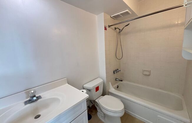AVAILABLE NOW! 2 BED 1 BATH 1 COVERED PARKING ALL UTL. INCLUDED, WASHER DRYER IN UNIT