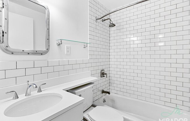 1 bed, 1 bath, $4,400, Unit 21H