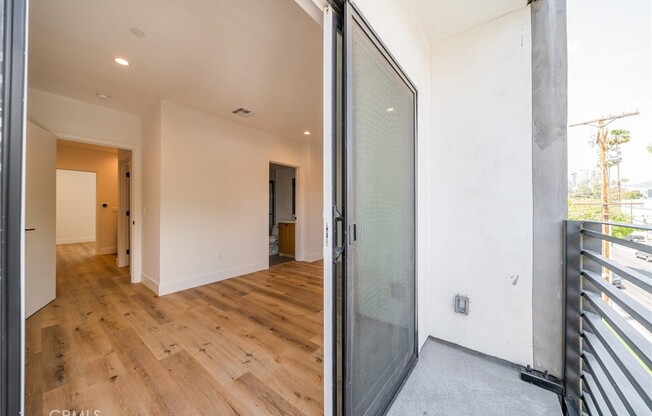 6201 LA MIRADA AVE