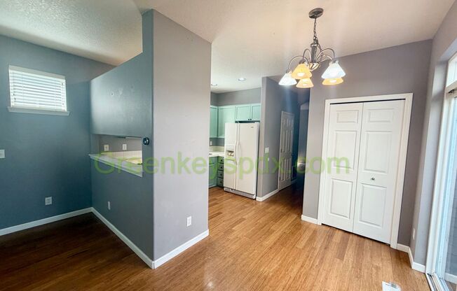 Awesome 3-bedroom 2.5-bathroom house in Arbor Roses Neighborhood in Hillsboro
