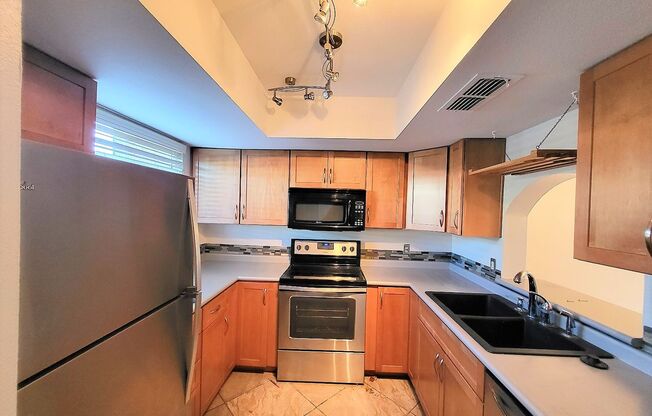 EXCELLENT TOWNHOME IN TEMPE!