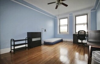 2 beds, 1 bath, 628 sqft, $3,600, Unit 72