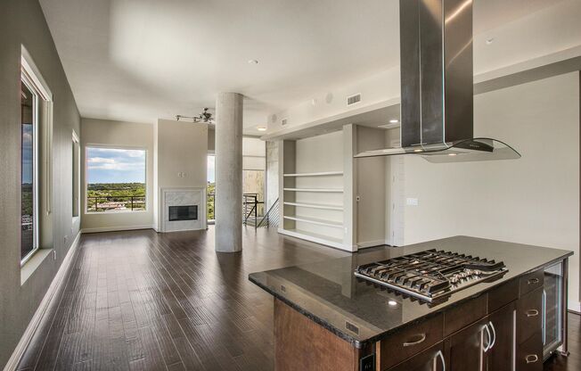 2 beds, 2.5 baths, 2,171 sqft, $9,728, Unit 1910