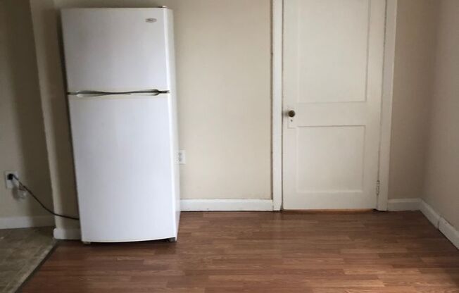 1 bed, 1 bath, 500 sqft, $600