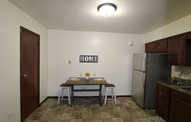 1 bed, 1 bath, 800 sqft, $810, Unit 117