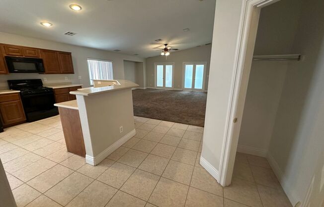 4 bedrooms in desirable area