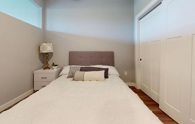 Studio, 1 bath, 595 sqft, $1,335, Unit 323
