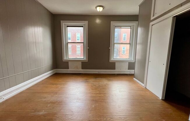 18th St N 2126