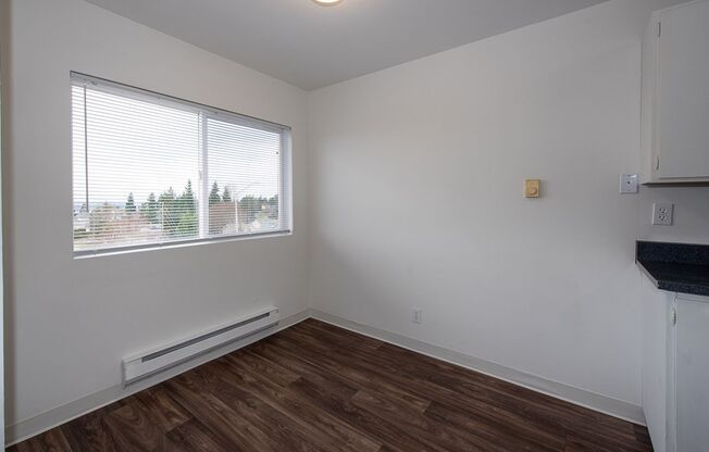 1 bed, 1 bath, 700 sqft, $1,395, Unit Unit 323