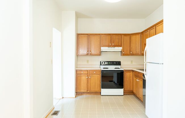 4 beds, 2 baths, $3,195, Unit Apt #A