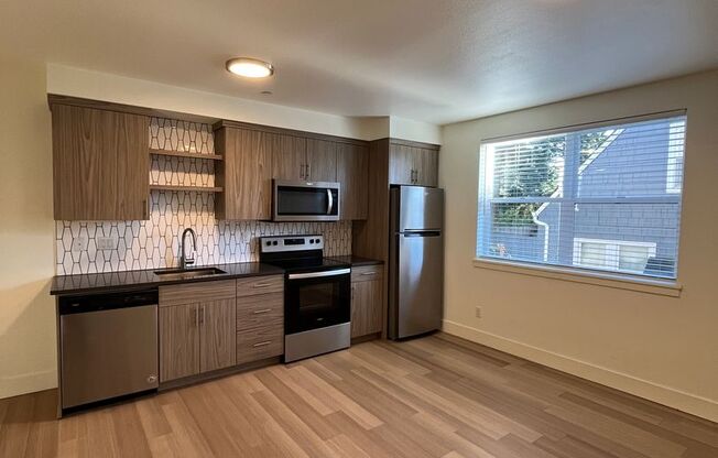 1 bed, 1 bath, $1,395, Unit 203