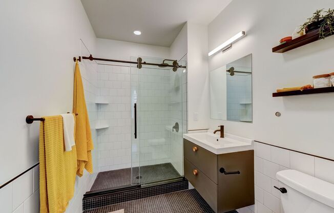 2 beds, 2 baths, 778 sqft, $2,332, Unit 604