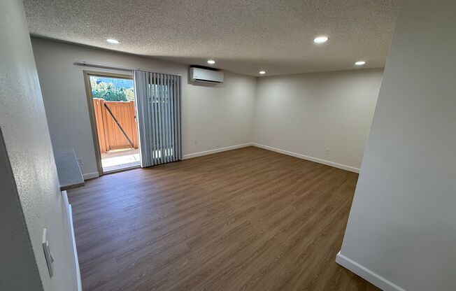 2 beds, 2 baths, $2,595, Unit A-18